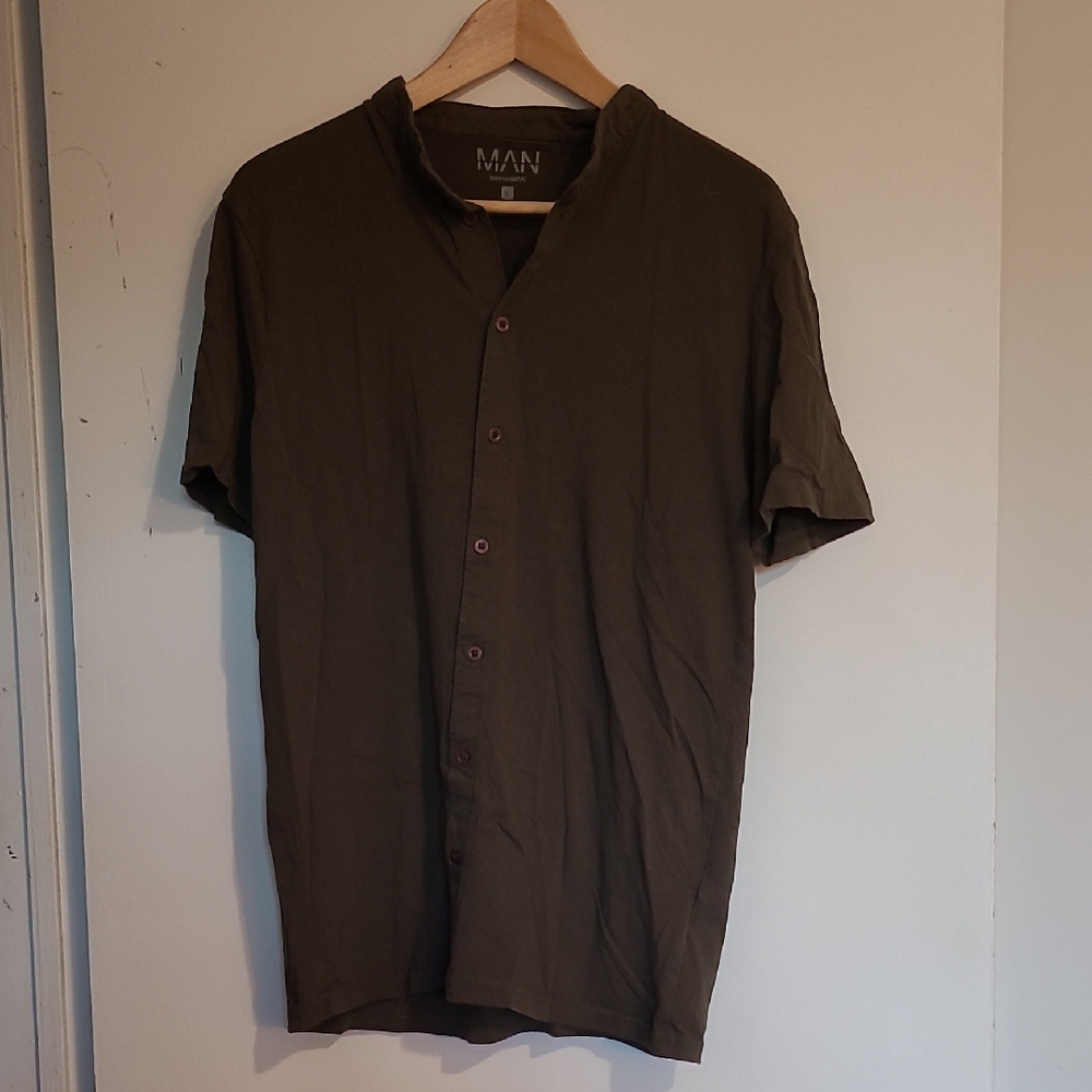 Boohoo Men's Relaxed Fit Army Green Button Down Shirt